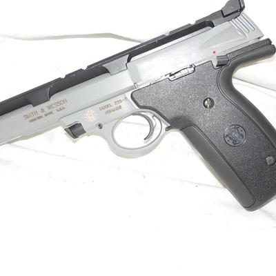 Smith & Wesson Sports Target 22 LR Cal. mod. 223-1 pistol SA. est. $150 to $300..