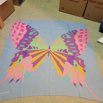 HermÃ¨s Texas Wildlife Silk Scarf & More (PC1-CE)
