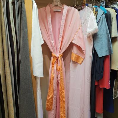 Womenâ€™s Sz M Robes and Pajamas (PC1-CE)