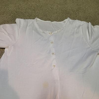 Womenâ€™s Sz M Robes and Pajamas (PC1-CE)