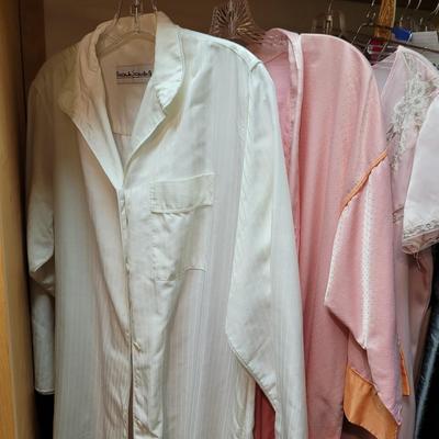 Womenâ€™s Sz M Robes and Pajamas (PC1-CE)