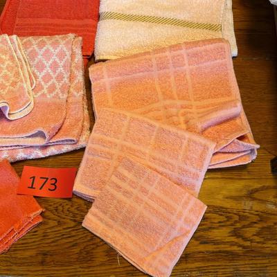 Large lot of vintage towels Reds/ Pinks