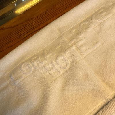 2 Lora-Locke Hotel Towels