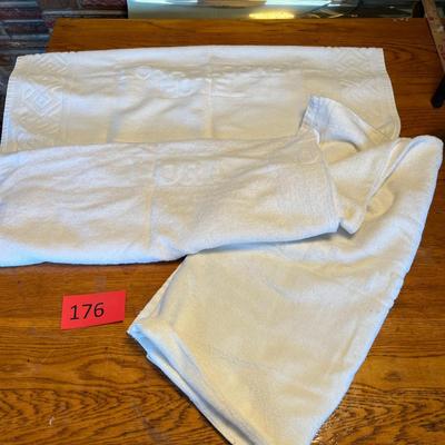 2 Lora-Locke Hotel Towels