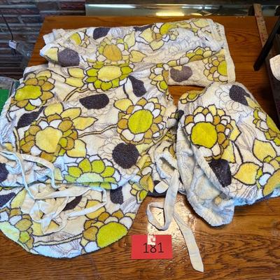 Terry cloth Fab 70s table clothes