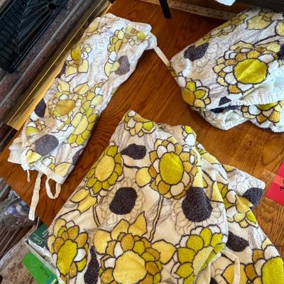 Terry cloth Fab 70s table clothes