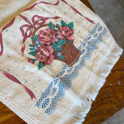 Vintage floral print towels