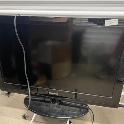 32" Samsung Flat Screen TV