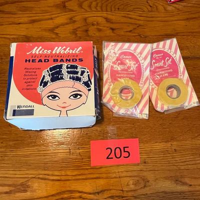 Vintage beauty items
