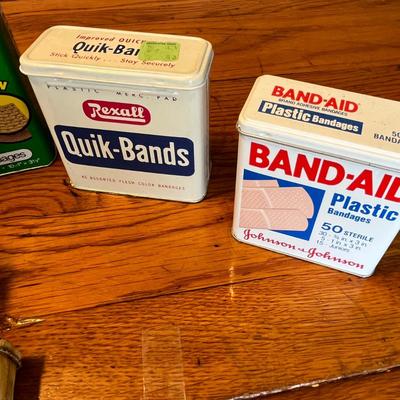 Lot of tin Band Aid boxes