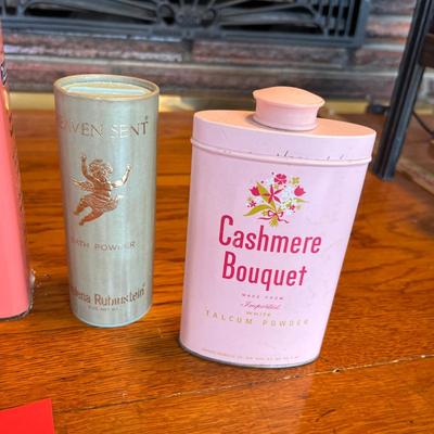 Vintage beauty powder tins