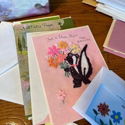 Mixed lot of misc cards