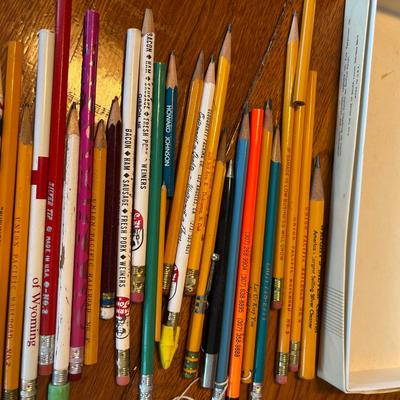 Lot of vintage pencils