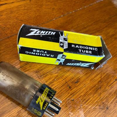 Zeneth Radio Tubes & Light bulbs