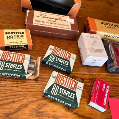 Lot of staples & vintage stapler in box