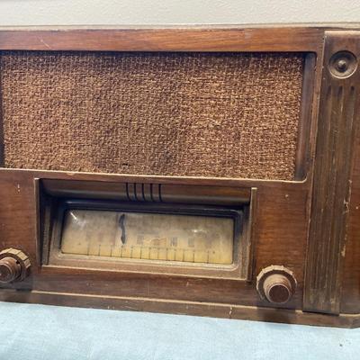 Silvertone vintage radio