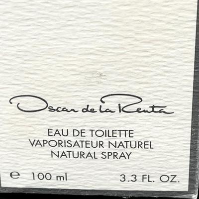 OSCAR DE LA RENTA ~ Eau De Toilette ~ Natural Spray ~ NIB