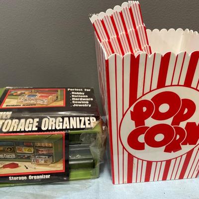 Popcorn holders and organizer
