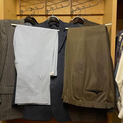 Neiman Marcus Suits, Slacks & Sports Coats (PC2-SS)