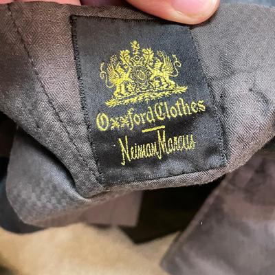 Neiman Marcus Suits, Slacks & Sports Coats (PC2-SS)