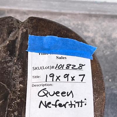 Egyptian Queen Nefertiti statue head