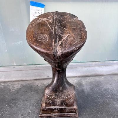 Egyptian Queen Nefertiti statue head
