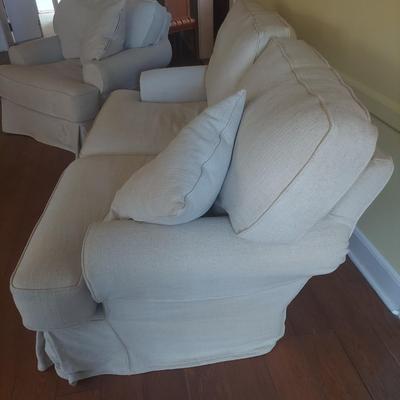 Chair and Loveseat with Slipcovers (LR-BBL)