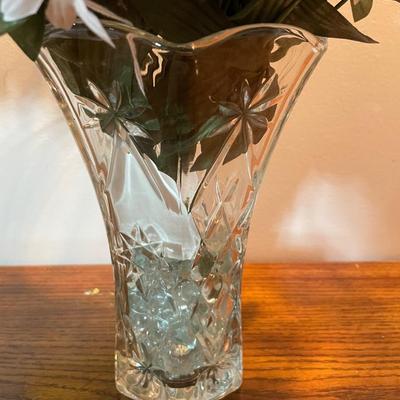 Beautiful spring bouquet w/ vase