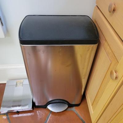 Terraillon Scale, Chrome Trashcan and Paper Towel Holder (L-DW)