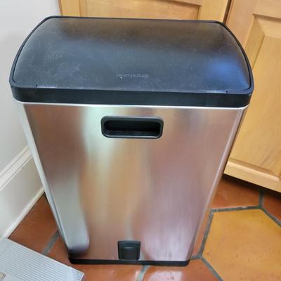 Terraillon Scale, Chrome Trashcan and Paper Towel Holder (L-DW)