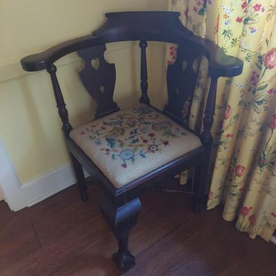 Antique Solid Wood Colonial Corner Chair (LR-BBL)