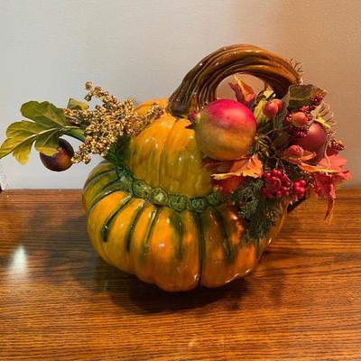 Pitcher w/fall florals