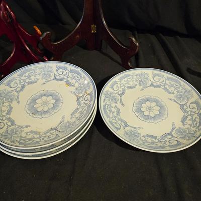 Vintage Chinese Plates & Wooden Stands  (DR-JS)