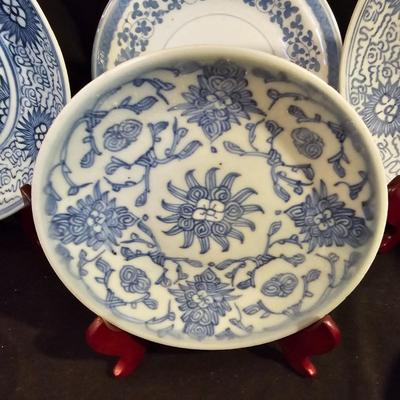 Vintage Chinese Plates & Wooden Stands  (DR-JS)