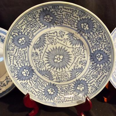 Vintage Chinese Plates & Wooden Stands  (DR-JS)