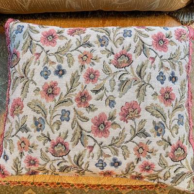 Accent Pillows (PB-SS)