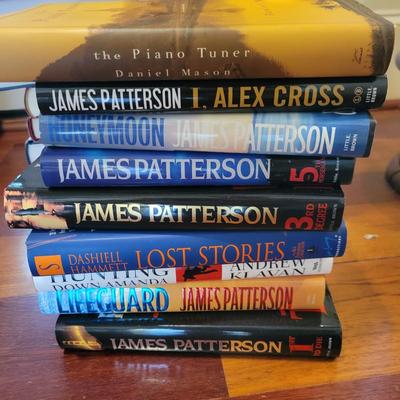 Novels and Mystery Books (SR-DW)
