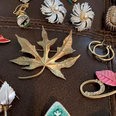 Estate Jewelry Lot Pins Earrings