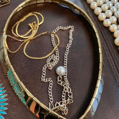 Large Estate Jewelry Lot Necklaces