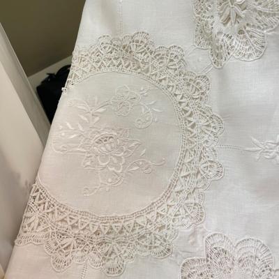 Fine Linens: Lace, Crochet, Embroidery & More (BR1-SS)