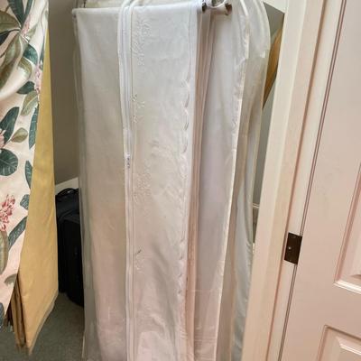 Fine Linens: Lace, Crochet, Embroidery & More (BR1-SS)