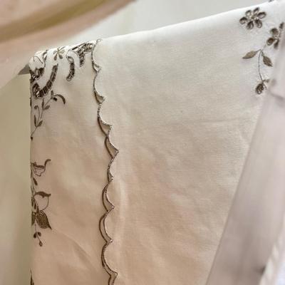 Fine Linens: Lace, Crochet, Embroidery & More (BR1-SS)
