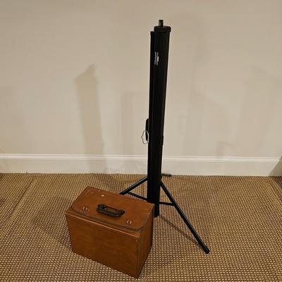 Kodak 760H Carousel Slide Projector, Screen & More  (BR-JS)