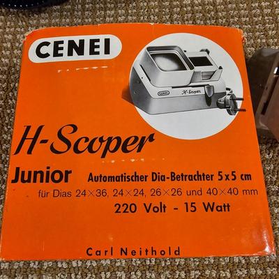 Kodak 760H Carousel Slide Projector, Screen & More  (BR-JS)