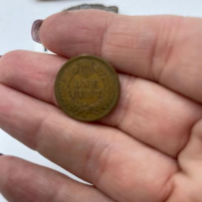 Arrowheads and Indian penny