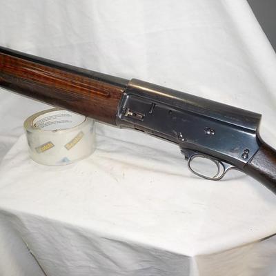 Browning (Belquim) A 5/ 12 Gauge, fix full choke, 2 3/4. est $300 to  $700.