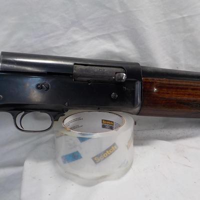 Browning (Belquim) A 5/ 12 Gauge, fix full choke, 2 3/4. est $300 to  $700.
