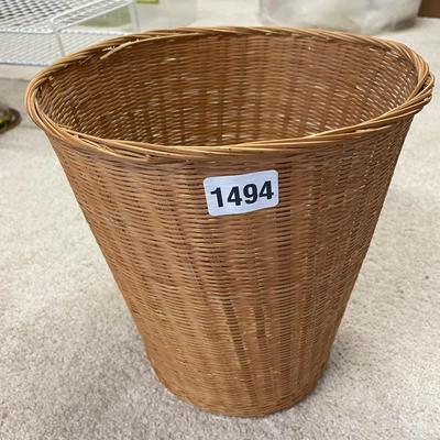 Trash can