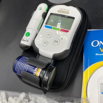 Assortment of medical stuff