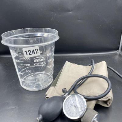 Blood pressure cuff